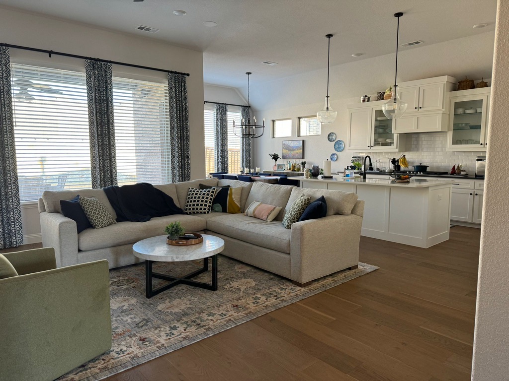 Clean living room in Allen home